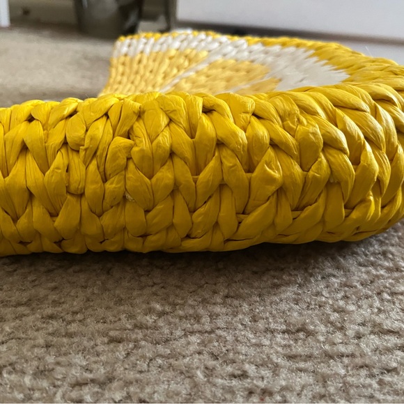 BNWOT Kate Spade lemon purse - Picture 5 of 6